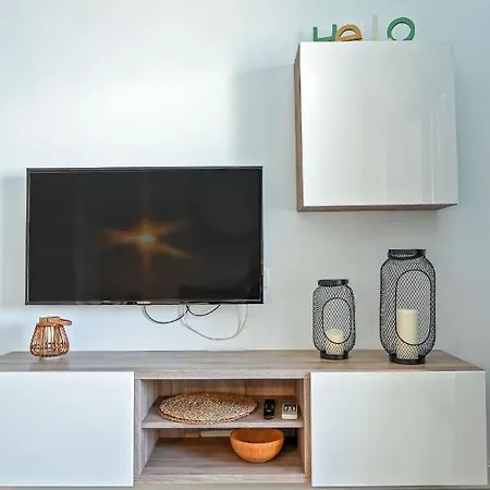 Apartman Amazing Maisonette With A Sea View And A Pool Access