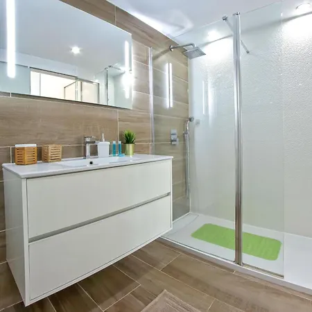 Apartment Amazing Maisonette With A Sea View And A Pool Access *