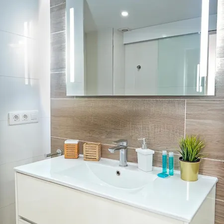 Amazing Maisonette With A Sea View And A Pool Access * Лос Кристианос