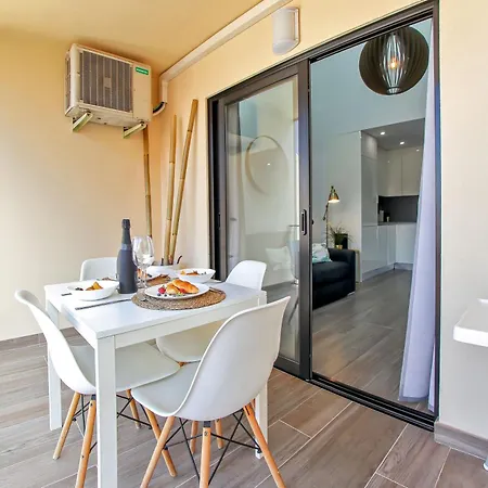 Amazing Maisonette With A Sea View And A Pool Access * Лос Кристианос