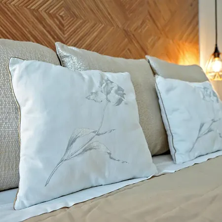 Amazing Maisonette With A Sea View And A Pool Access * Лос Кристианос